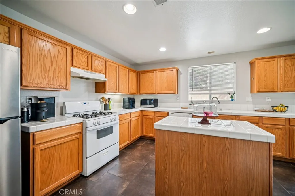 45614 Barham, Lancaster, California 93534 home-pic-9
