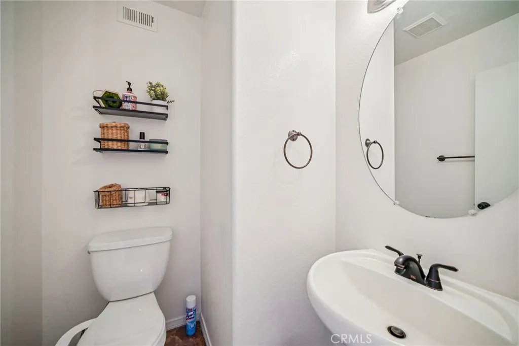 45614 Barham, Lancaster, California 93534 home-pic-11