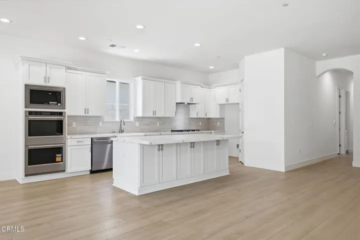 17-web-or-mls-13644-velma-pearl