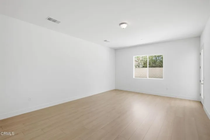 24-web-or-mls-13644-velma-pearl