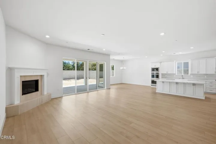 13-web-or-mls-13644-velma-pearl