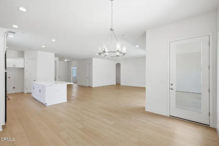 15-web-or-mls-13644-velma-pearl