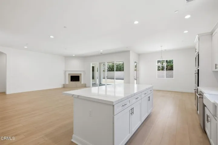 23-web-or-mls-13644-velma-pearl