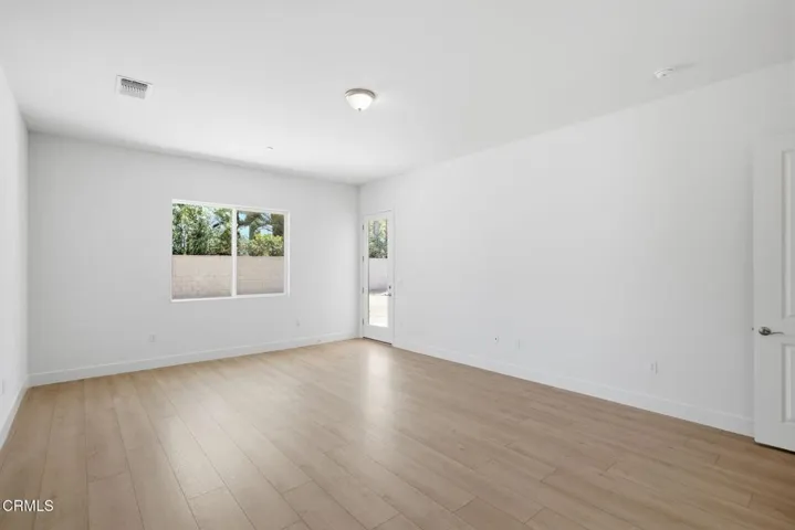 25-web-or-mls-13644-velma-pearl