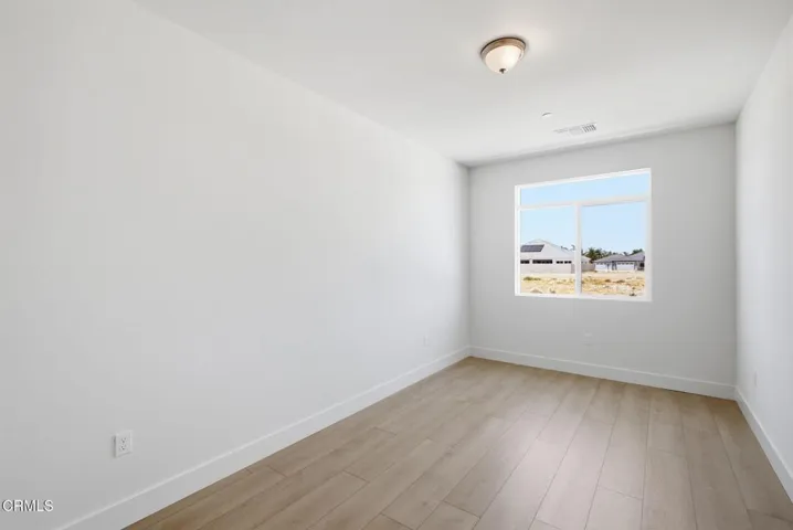 32-web-or-mls-13644-velma-pearl