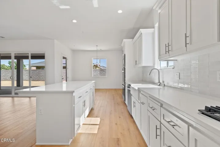 24-web-or-mls-8814-roverton-ct