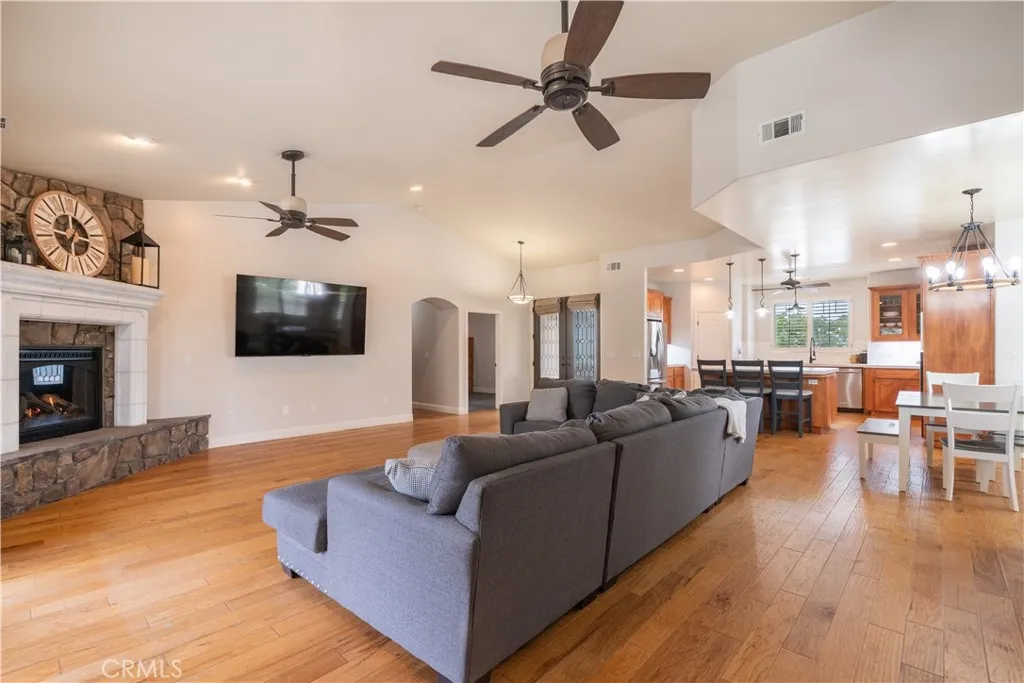 3645 Delaney Place, Paso Robles, California 93446 home-pic-9