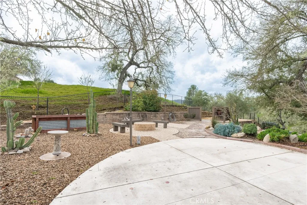 3645 Delaney Place, Paso Robles, California 93446 home-pic-23