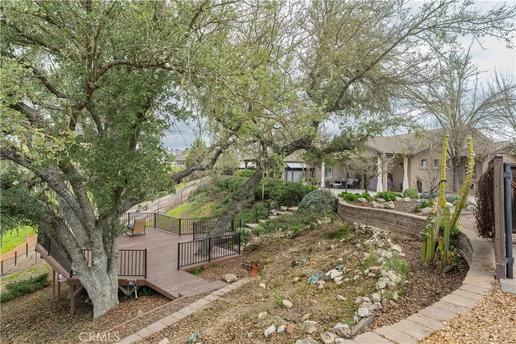 3645 Delaney Place, Paso Robles, California 93446 home-pic-22