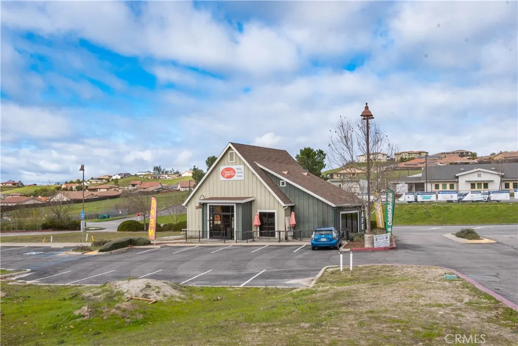 3645 Delaney Place, Paso Robles, California 93446 home-pic-48