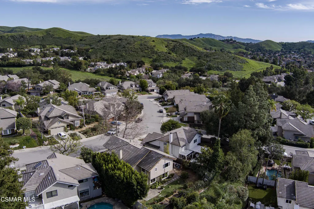 6605 Oak Forest Drive, Oak Park, California 91377 home-pic-33