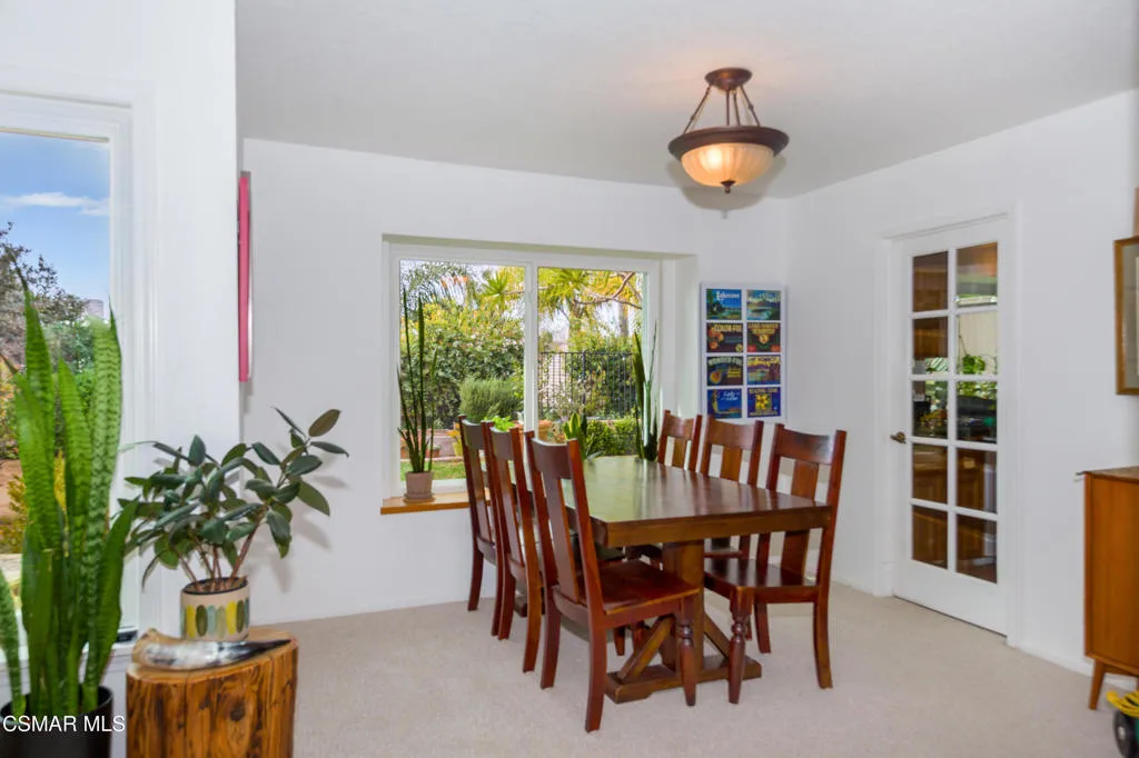 6605 Oak Forest Drive, Oak Park, California 91377 home-pic-9