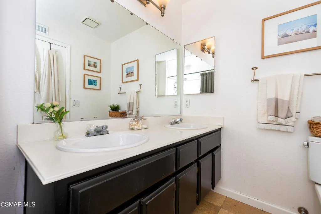 6605 Oak Forest Drive, Oak Park, California 91377 home-pic-25