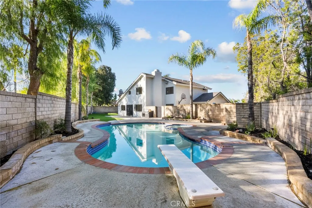 28092 Croco, Canyon Country, California 91387 home-pic-32