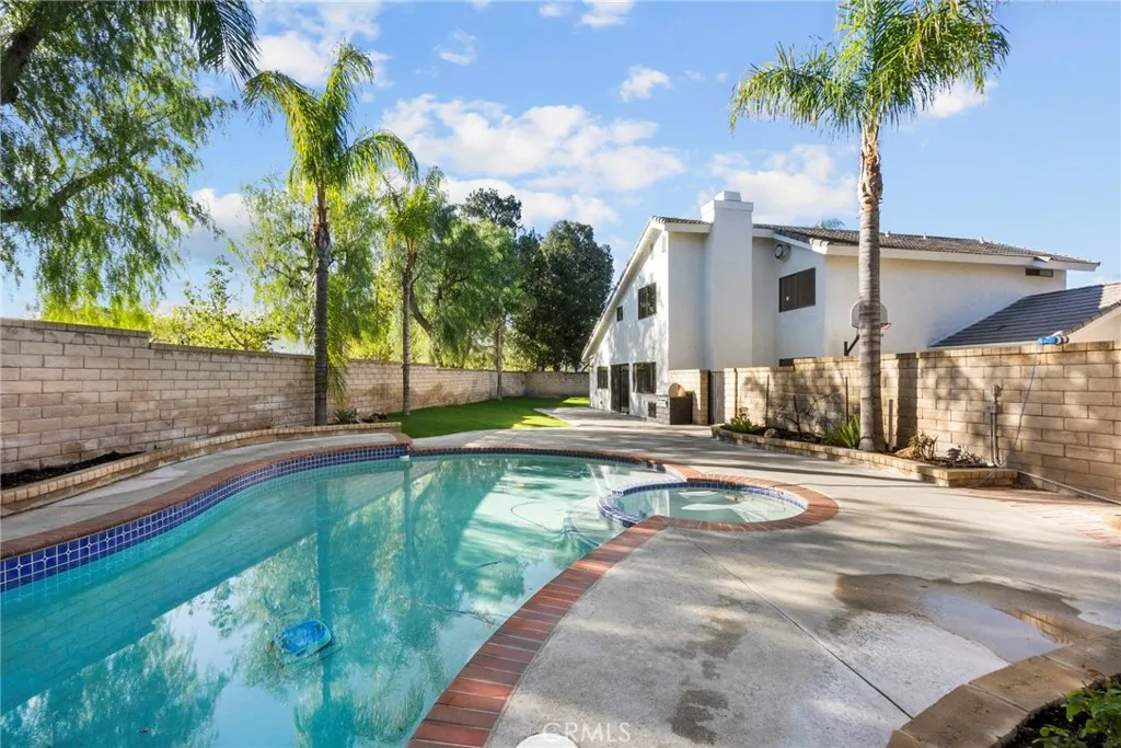 28092 Croco, Canyon Country, California 91387 home-pic-33