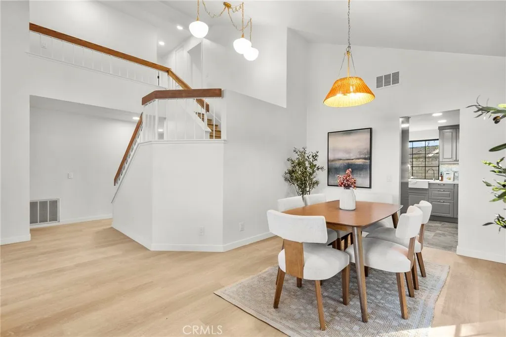 28092 Croco, Canyon Country, California 91387 home-pic-8