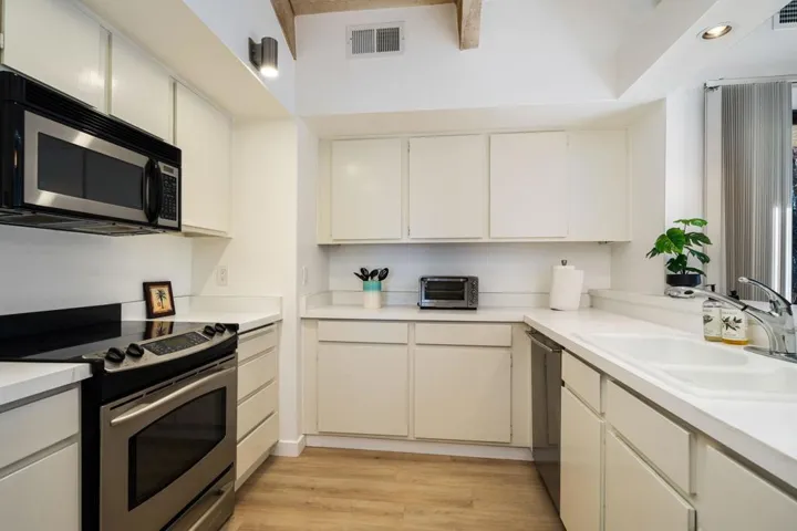 17-web-or-mls-JBSunningdale_OPMG_0226_01