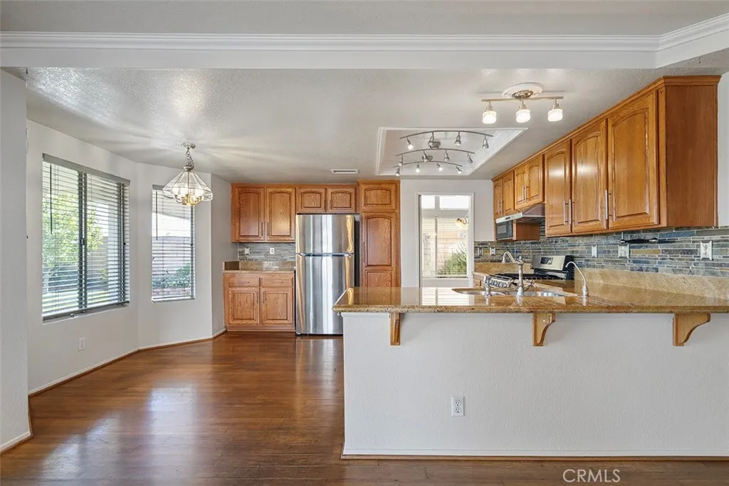 15660 Laguna, Lake Elsinore, California 92530 home-pic-19