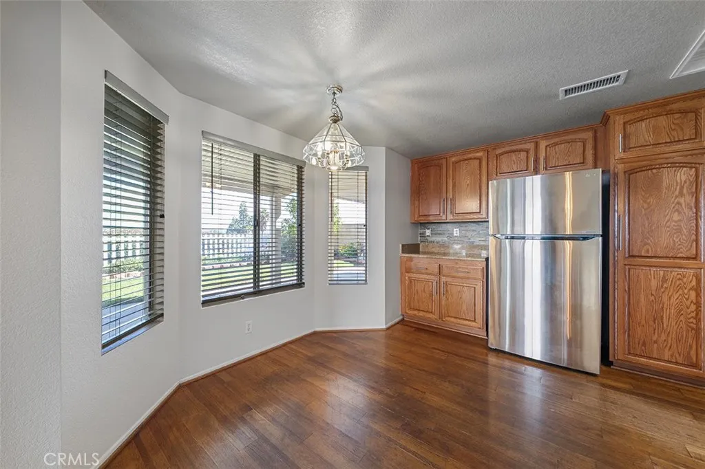 15660 Laguna, Lake Elsinore, California 92530 home-pic-23