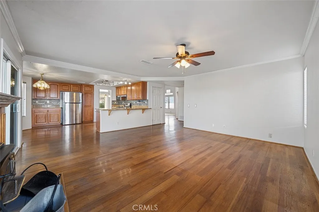 15660 Laguna, Lake Elsinore, California 92530 home-pic-17