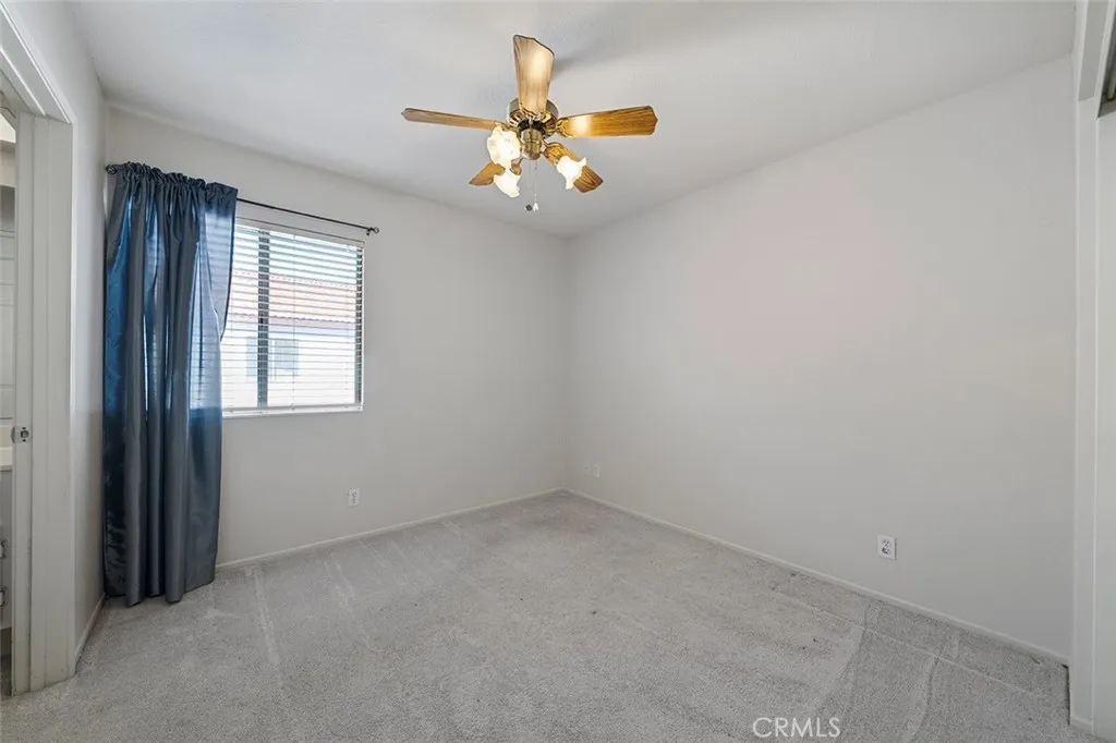 15660 Laguna, Lake Elsinore, California 92530 home-pic-33