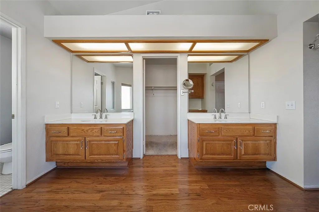 15660 Laguna, Lake Elsinore, California 92530 home-pic-40