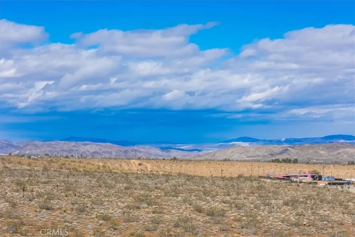 56015 Napa Street, Yucca Valley, California 92284
