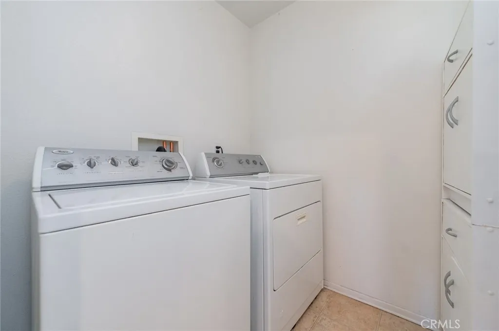 1385 Estel, Pomona, California 91768 home-pic-36