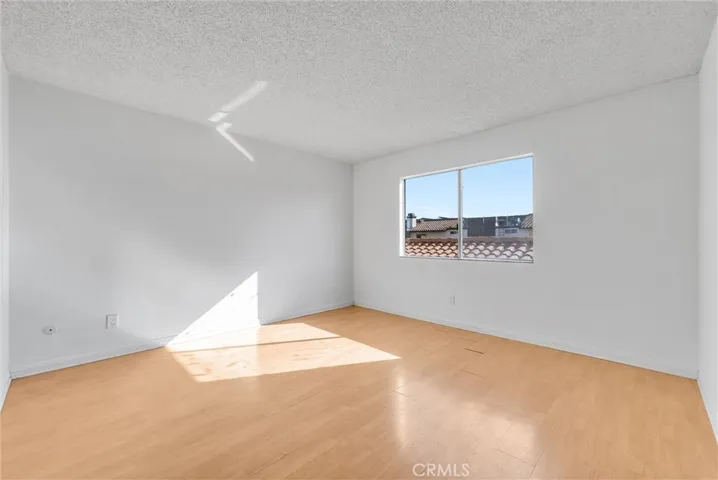 1077 Santo Antonio Drive 15, Colton, California 92324