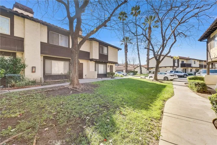 1077 Santo Antonio Drive 15, Colton, California 92324