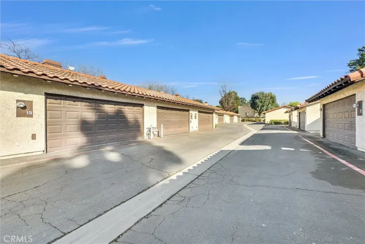 1077 Santo Antonio Drive 15, Colton, California 92324