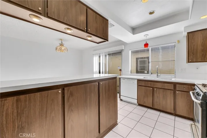 1077 Santo Antonio Drive 15, Colton, California 92324