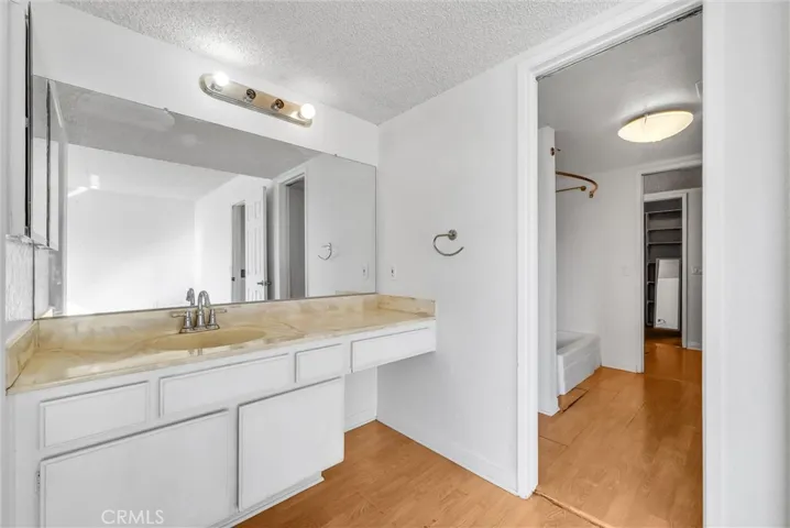 1077 Santo Antonio Drive 15, Colton, California 92324