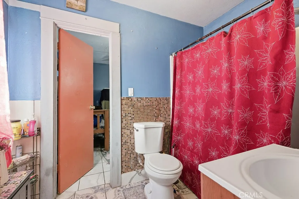 1147 Nadeau Street, Los Angeles, California 90001 home-pic-11