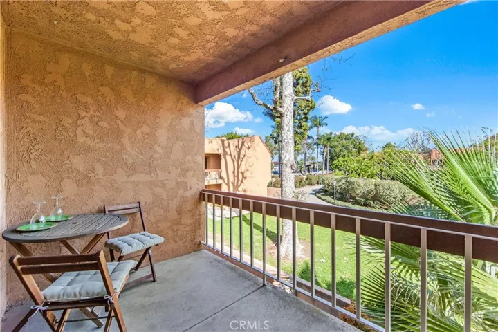 6600 6600 Warner 10, Huntington Beach, California 92647