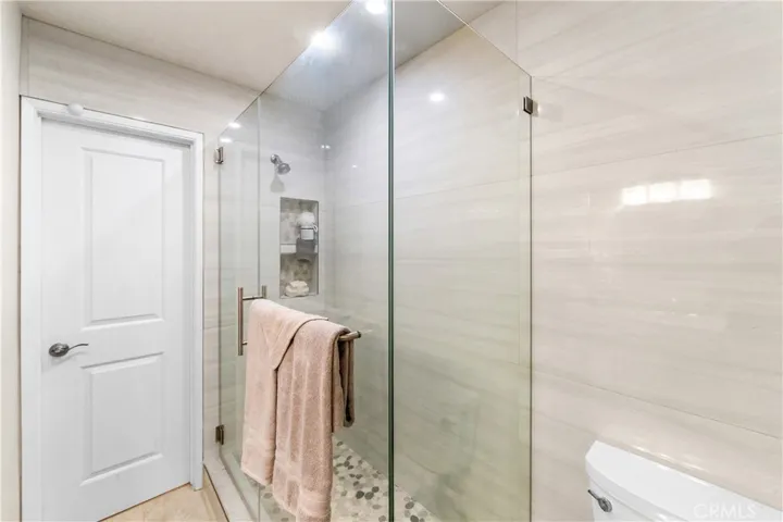 6600 6600 Warner 10, Huntington Beach, California 92647