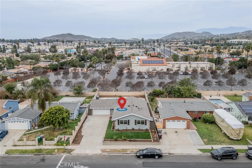 13163 Harlow, Corona, California 92879 home-pic-33
