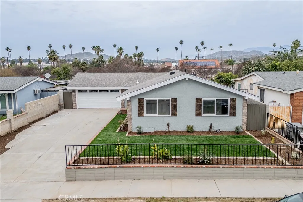 13163 Harlow, Corona, California 92879 home-pic-1