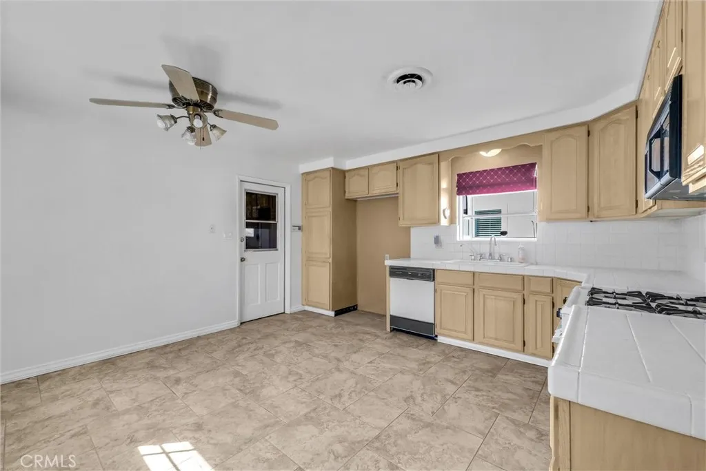 10558 Hester Avenue, Whittier, California 90604 home-pic-7