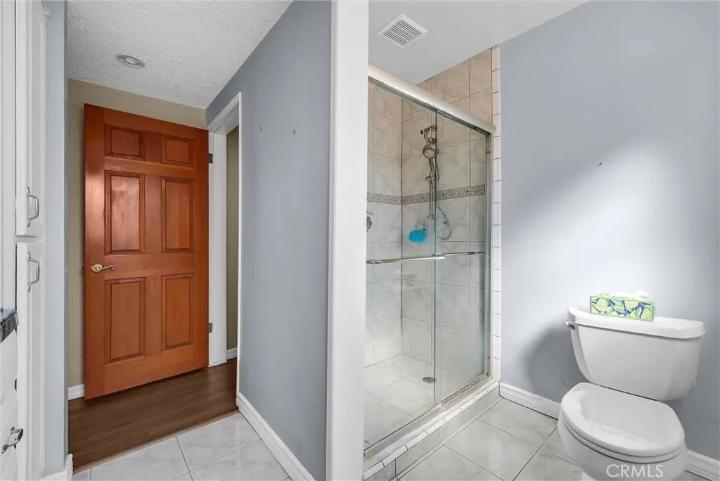 10558 Hester Avenue, Whittier, California 90604 home-pic-17