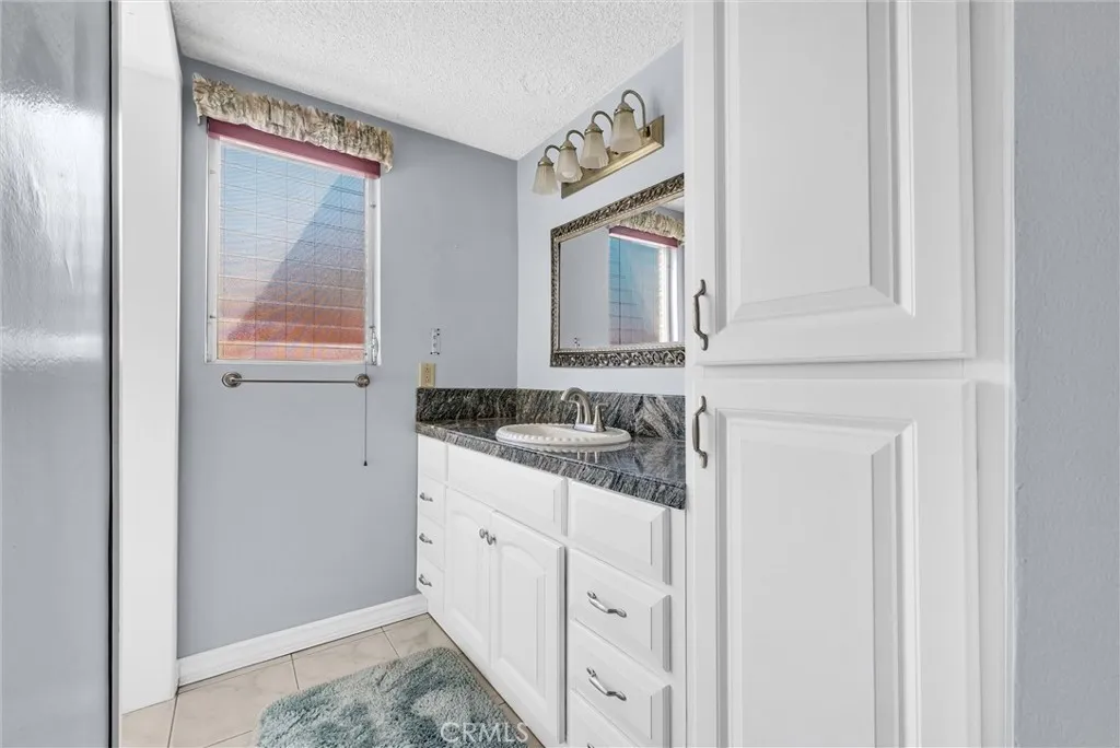 10558 Hester Avenue, Whittier, California 90604 home-pic-16