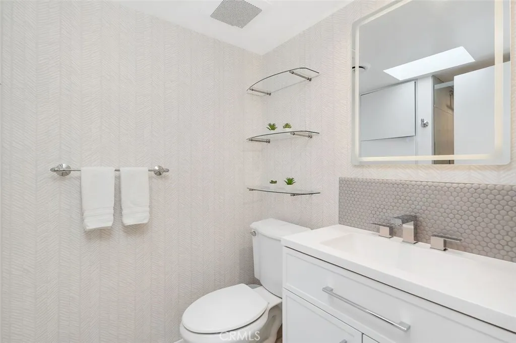800 E Cottonwood Rd 4, Palm Springs, California 92262 home-pic-17