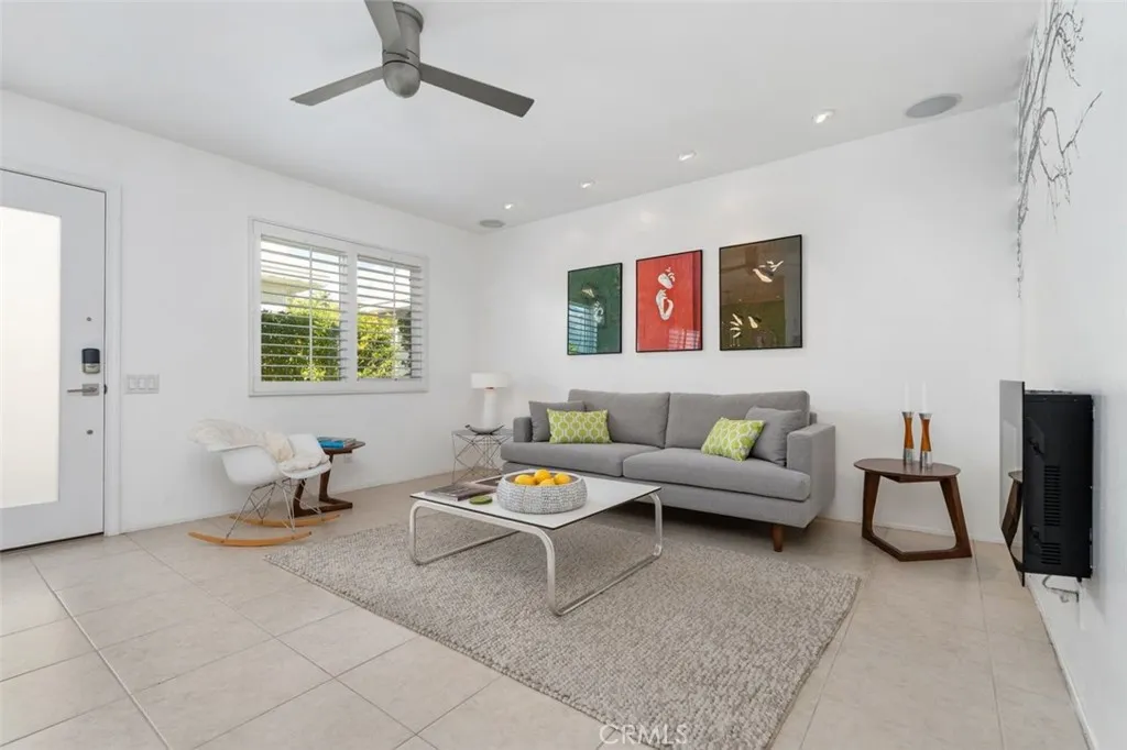 800 E Cottonwood Rd 4, Palm Springs, California 92262 home-pic-24