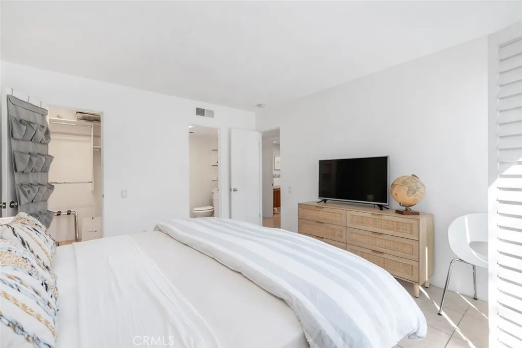 800 E Cottonwood Rd 4, Palm Springs, California 92262 home-pic-15