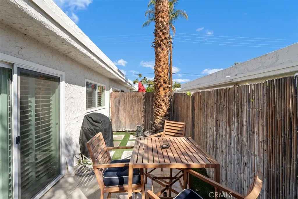 800 E Cottonwood Rd 4, Palm Springs, California 92262 home-pic-35