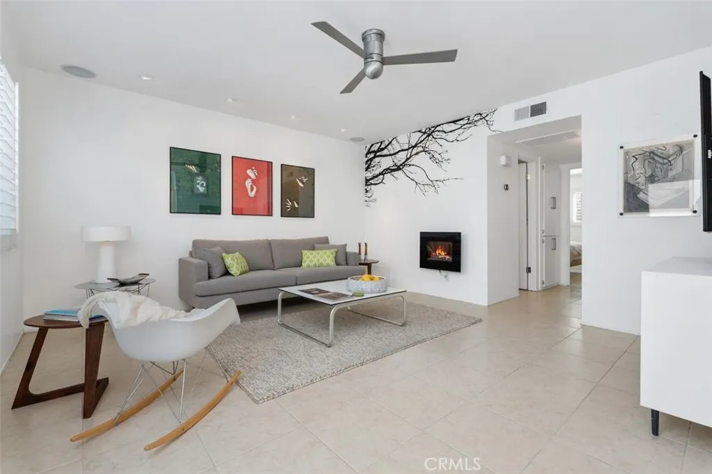 800 E Cottonwood Rd 4, Palm Springs, California 92262 home-pic-22