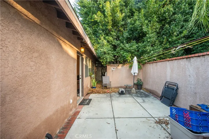 Guest house private patio