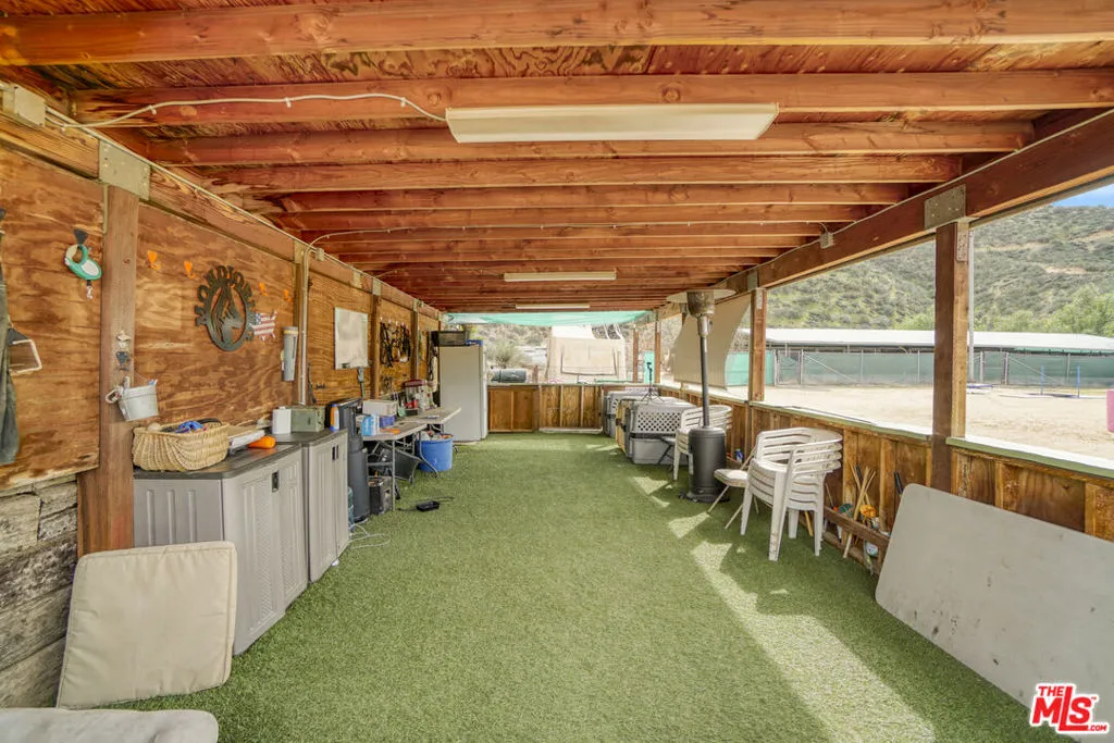 11426 Sierra Highway, Santa Clarita, California 91390 home-pic-40