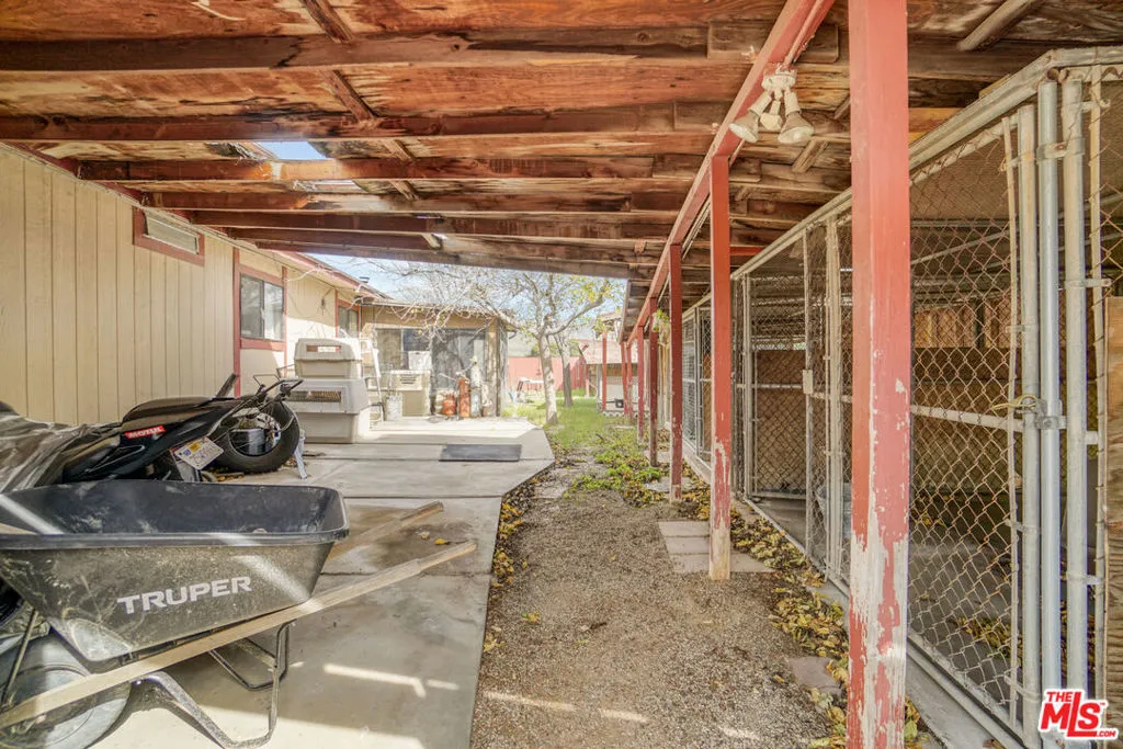 11426 Sierra Highway, Santa Clarita, California 91390 home-pic-32