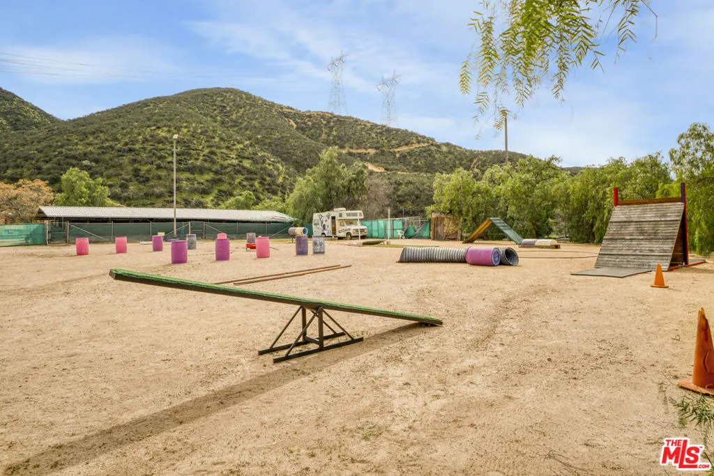 11426 Sierra Highway, Santa Clarita, California 91390 home-pic-35
